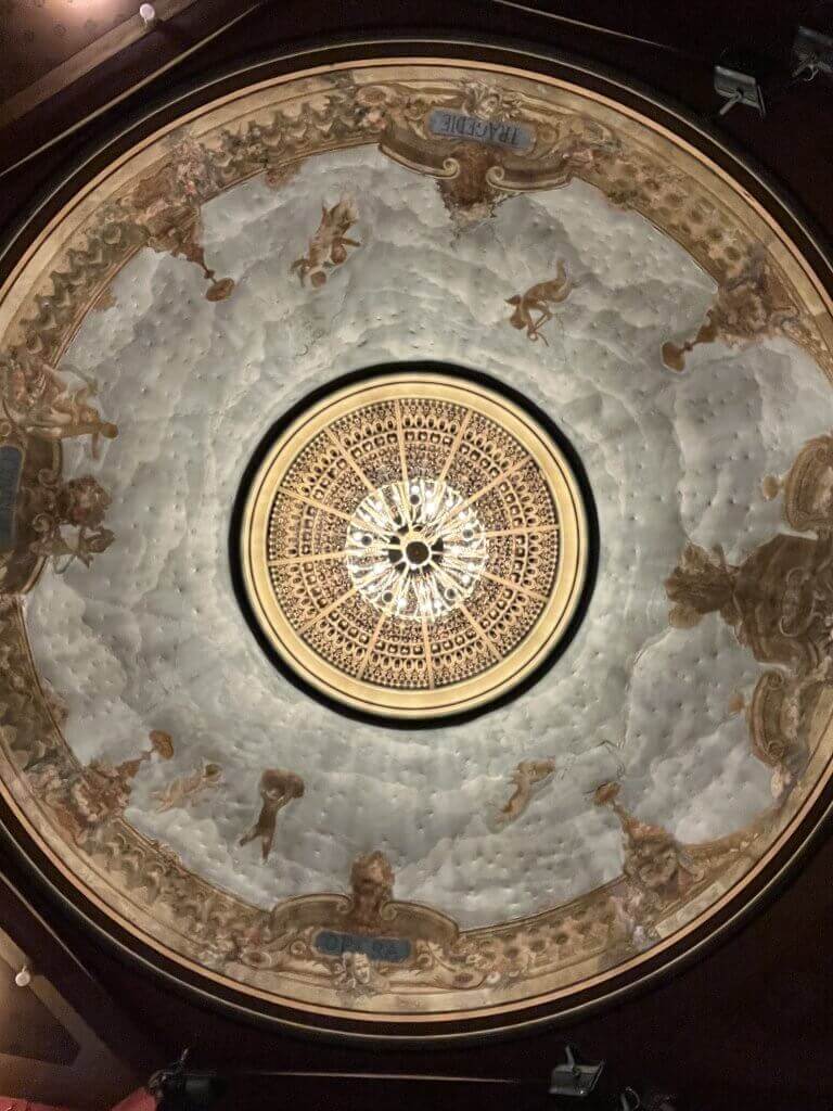 Sens (F) ceiling... amazing theater